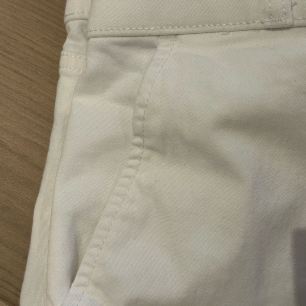 Gloria Vanderbilt Women's White Shorts - Picture 7 of 10